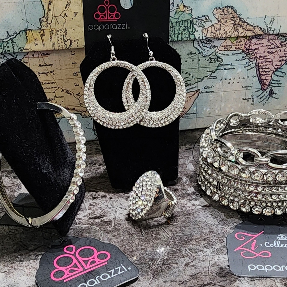Jewelry Collection - Picture 3 of 5